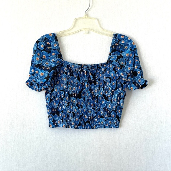 Aritzia Wilfred New Smocked Blouse - Picture 4 of 9